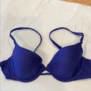 Victoria’s Secrets 36B Bra